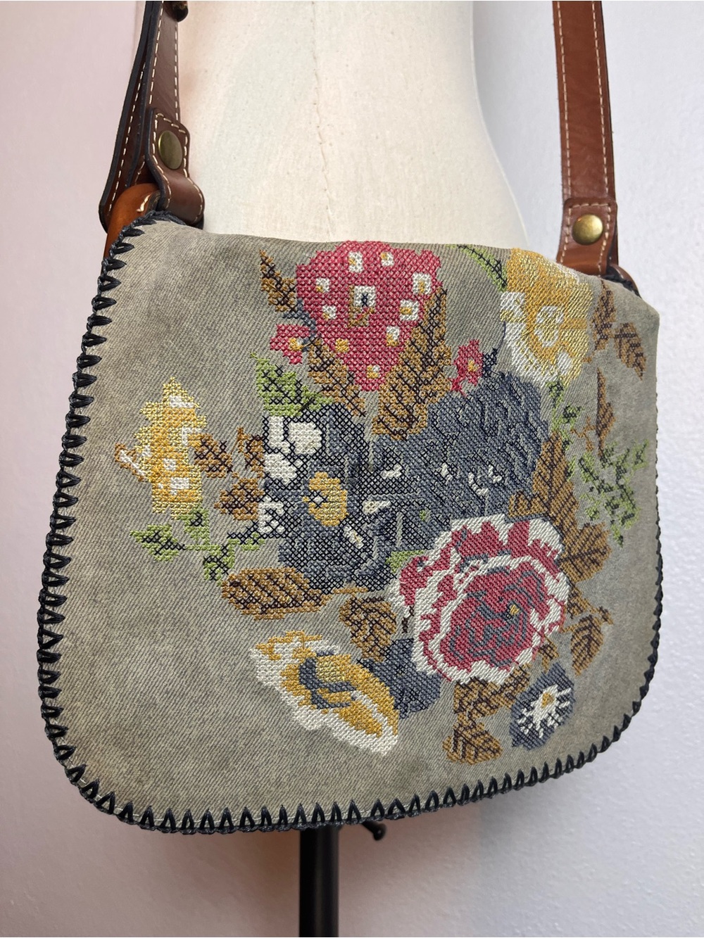 Patricia Nash Colorful Floral Embroidered Crossbody Leather Purse